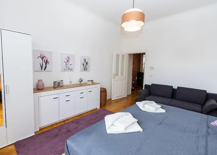 Wonderful Close To Centre With Porch Apartment Vienna
