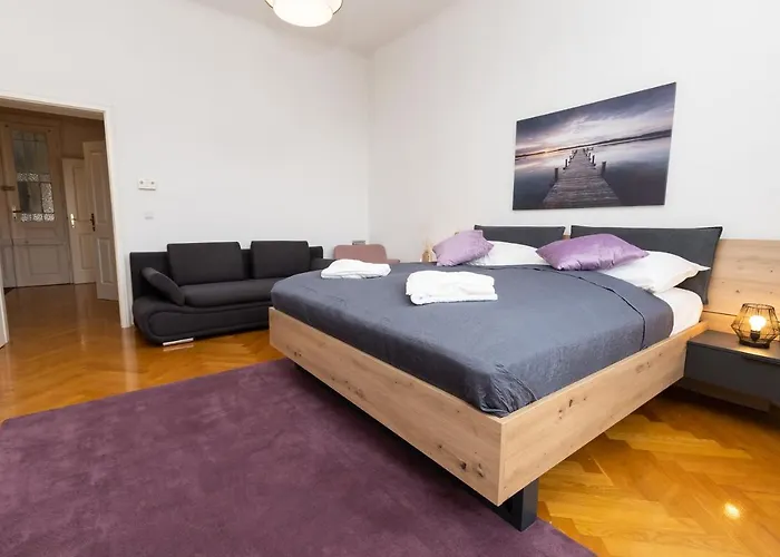 Apartment Wonderful Close To Centre With Porch *