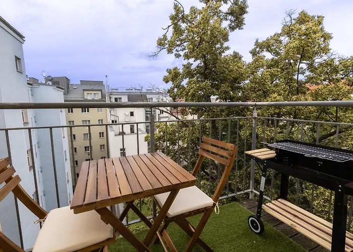 Wonderful Close To Centre With Porch * Vienna